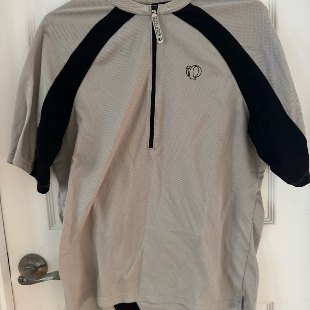 Pearl Izumi Gray and Black Performance Shirt with Quarter-Zip
